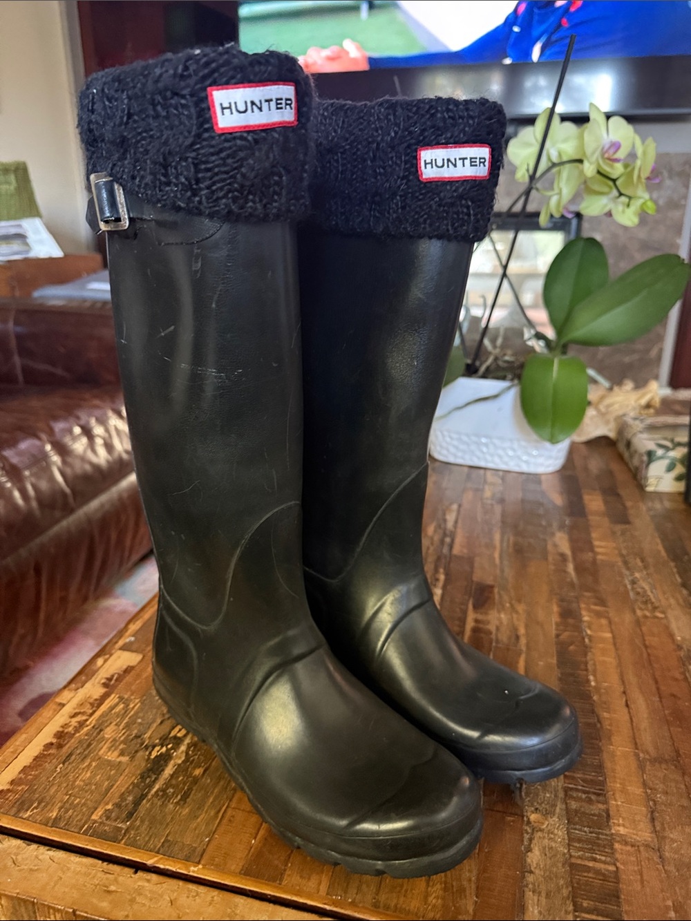 Hunter Original Tall Rain Boots Black w/ Knit Cuff Socks Size 7 / EU 38